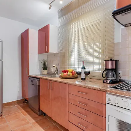 Salada - Plusholidays *