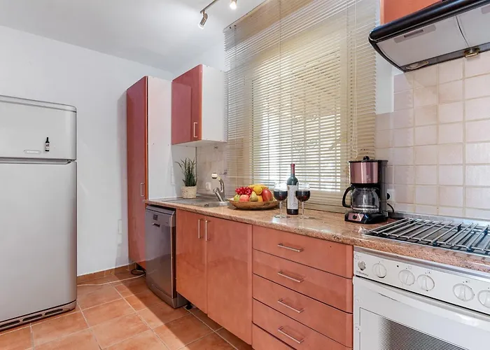 Salada - Plusholidays *